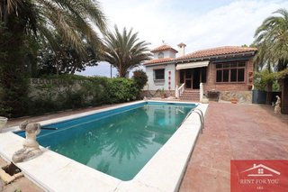 Chalet en alquiler en Capellanía - Retamar en Alhaurín de la Torre
