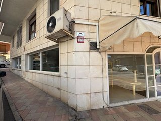 Local comercial en alquiler en Monóvar/Monòver