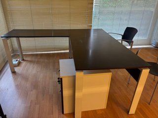 Mesa de despacho moderna L