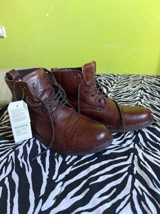 Botas de piel marrones