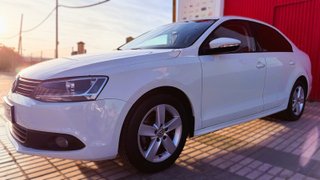 VOLKSWAGEN JETTA DIESEL 2 AÑOS GARANTÍA