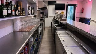 Local comercial en venta en Pubilla Cases en Hospitalet de Llobregat, L´
