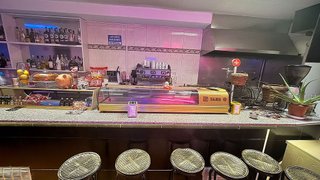 Local comercial en venta en Pubilla Cases en Hospitalet de Llobregat, L´