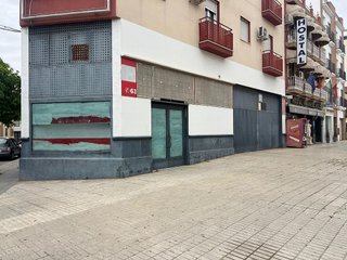 Local comercial en alquiler en Palacios y Villafranca (Los)