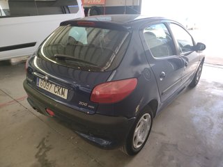 Peugeot 206 2003