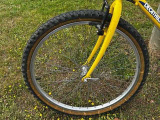 Bicicleta juvenil 24 amarilla