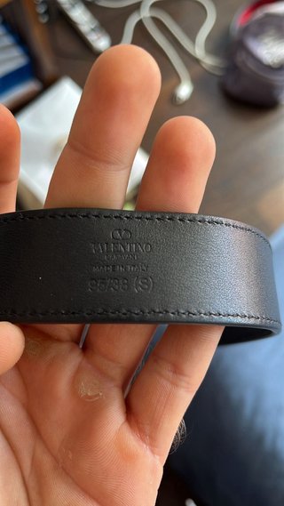 Cinturón Valentino Negro y Dorado Hombre