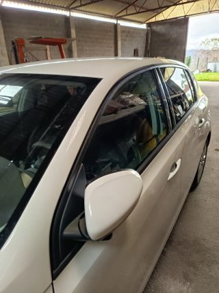 Peugeot 308 2016