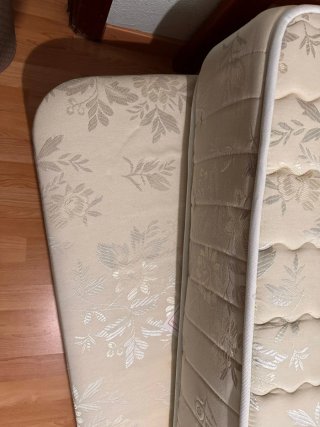 Cama individual de madera