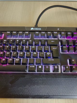 Corsair mecánico STRAFE RGB MK.2 Cherry MX Red