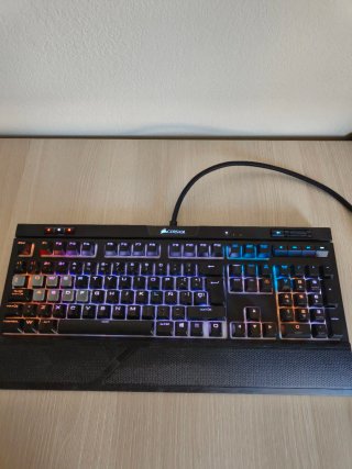 Corsair mecánico STRAFE RGB MK.2 Cherry MX Red