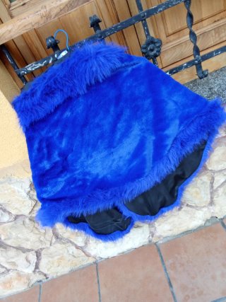Chal de piel azul para mujer