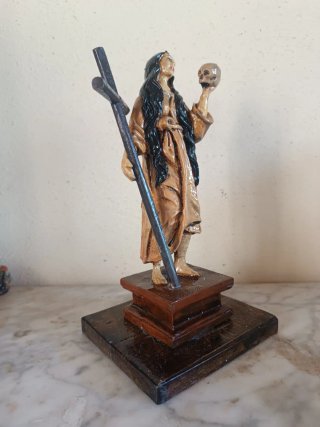 Santa María Magdalena policromada