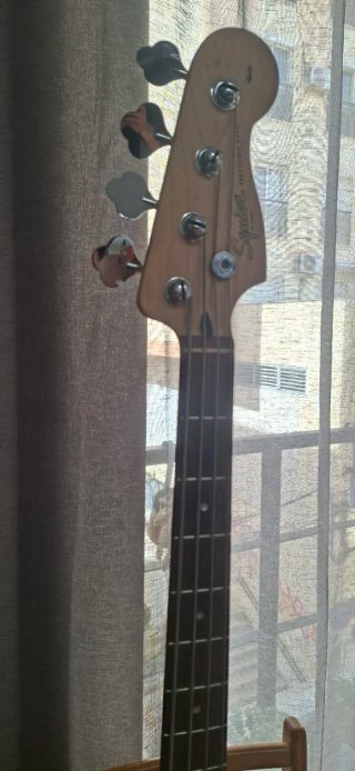Bajo Squier Precision Bass Negro