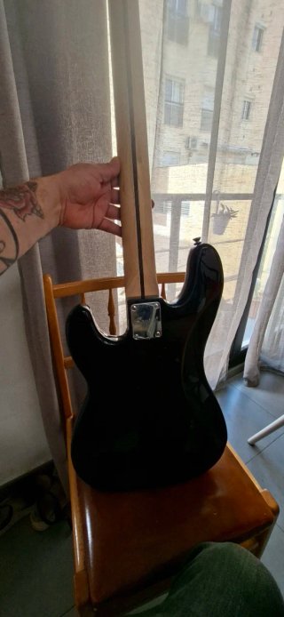 Bajo Squier Precision Bass Negro
