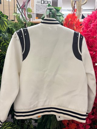 Chaqueta Bomber Blanca y Negra con Brillantes