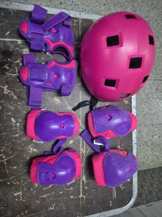 Kit completo Patines ajustables T30-32 rosa/morado