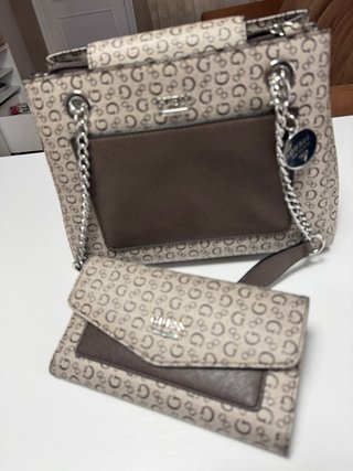 Bolso Guess Beige y Marrón con Cartera