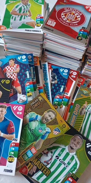 Taco enorme de cromos con balón de oro 2024-25