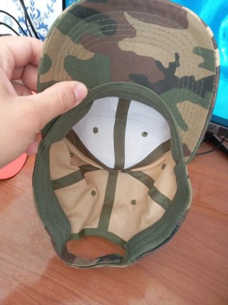 Gorra camuflajegalgos bordados