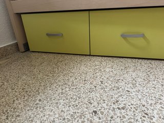 Estructura de cama con cajones de madera