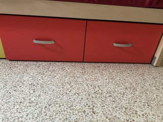 Estructura de cama con cajones de madera