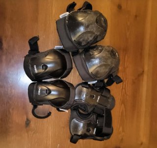 Protecciones patinaje Oxelo (rodillas codos y mano