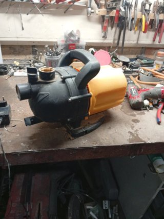 Bomba de agua MADER 800W