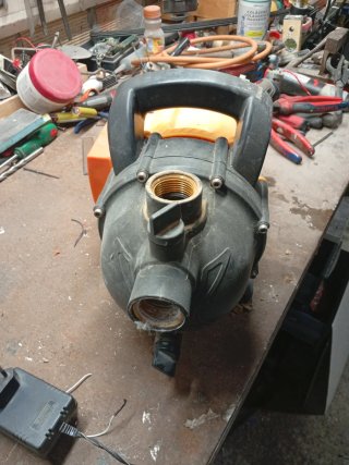 Bomba de agua MADER 800W