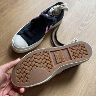 Converse Talla 40.5. Neg y Rosa.