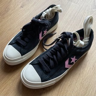 Converse Talla 40.5. Neg y Rosa.