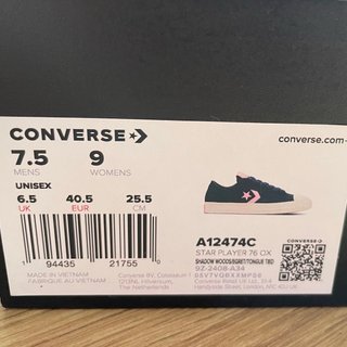 Converse Talla 40.5. Neg y Rosa.