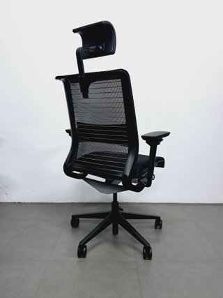 Silla STEELCASE THINK reposacabezas profesional