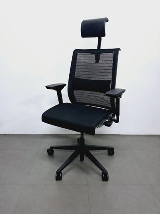 Silla STEELCASE THINK reposacabezas profesional