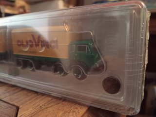 Fiat 690 millepiedi Brekina Camion Olio Vinci 1/87