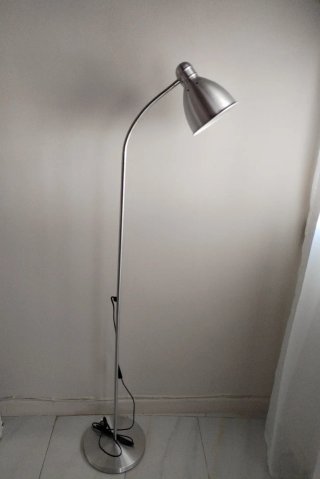 Lámpara de pie LERSTA Ikea plateada