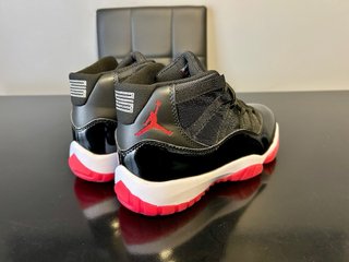Jordan 11 Retro Bred Talla 42