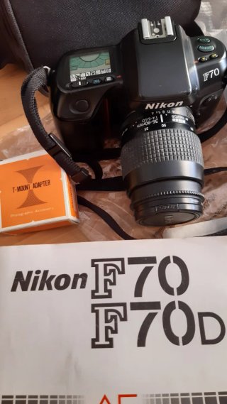 Set Cámara réflex analógica Nikon F70 y objetivos