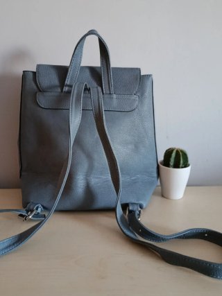 Mochila gris