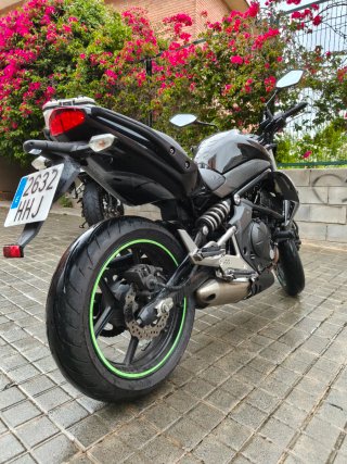 Kawasaki ER6N 2011