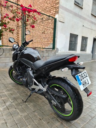 Kawasaki ER6N 2011