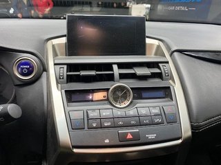 Lexus NX 2.5 300h Corporate 2WD  Navibox