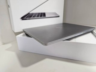 MacBook Pro 2017 Plata/Gris Espacial