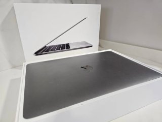 MacBook Pro 2017 Plata/Gris Espacial
