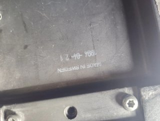 Apoyabrazos Volvo con portavasos