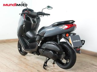 YAMAHA NMAX