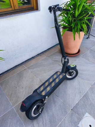 Patinete Eléctrico Negro