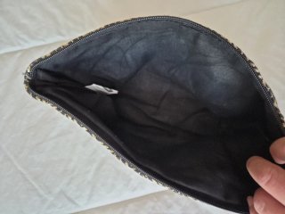 Cartera de mano ligera geométrica