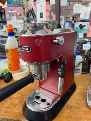 Cafetera De'Longhi Dedica Acero Inox