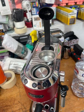 Cafetera De'Longhi Dedica Acero Inox